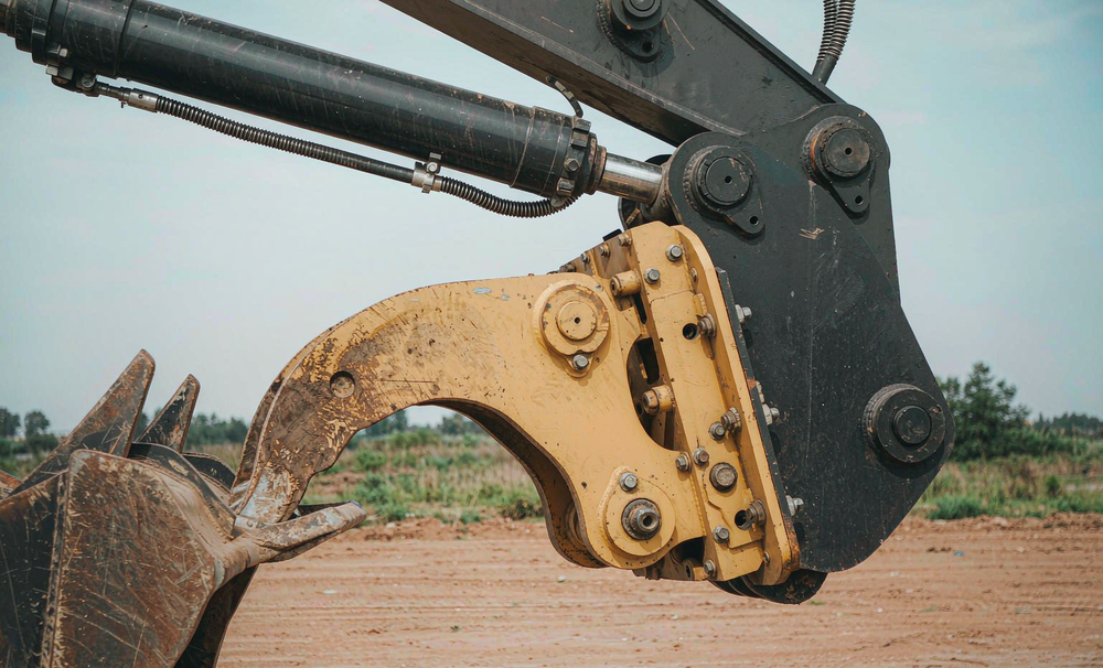 How to Inspect an Excavator Quick Coupler Before Every Bucket Change