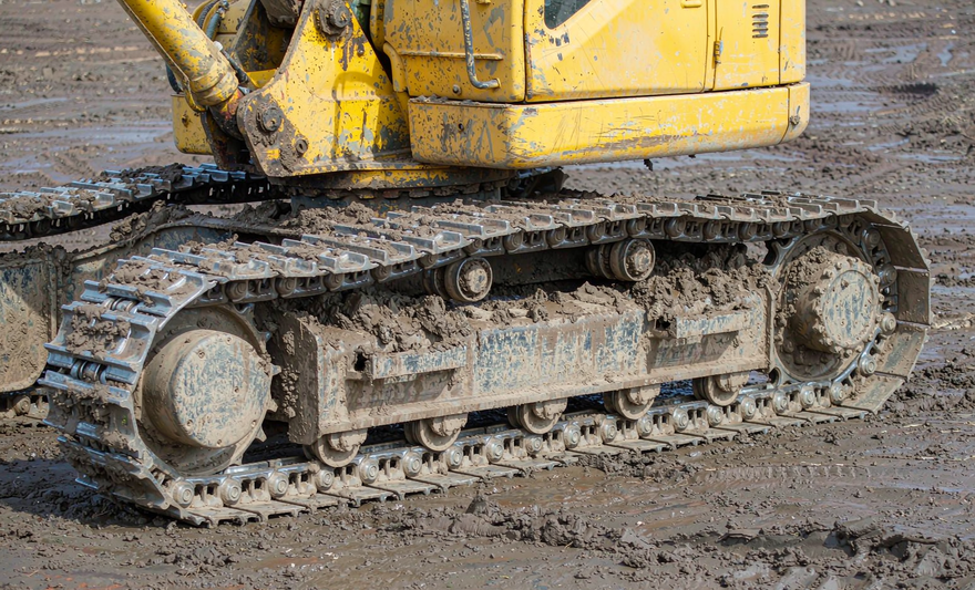 SALT vs Dry Track Chain: Which Should You Buy?